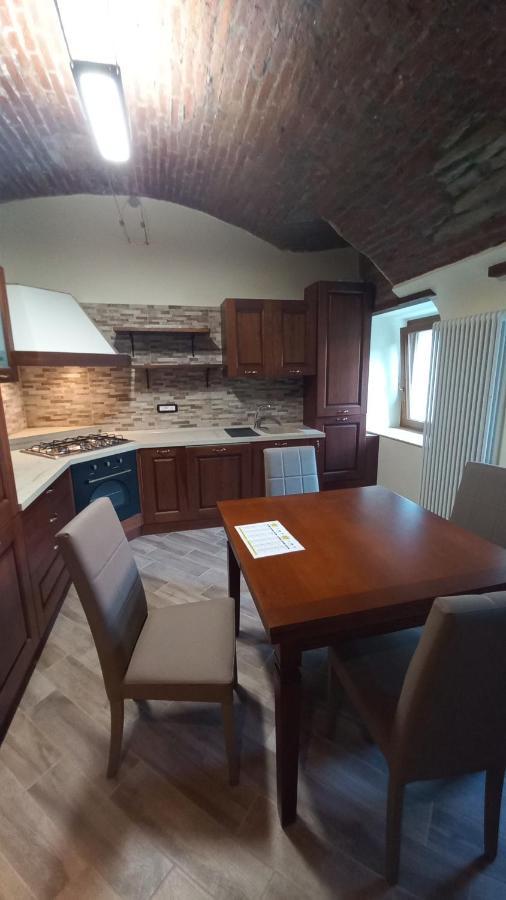 La Maison Du Chateau Cremolino Bagian luar foto