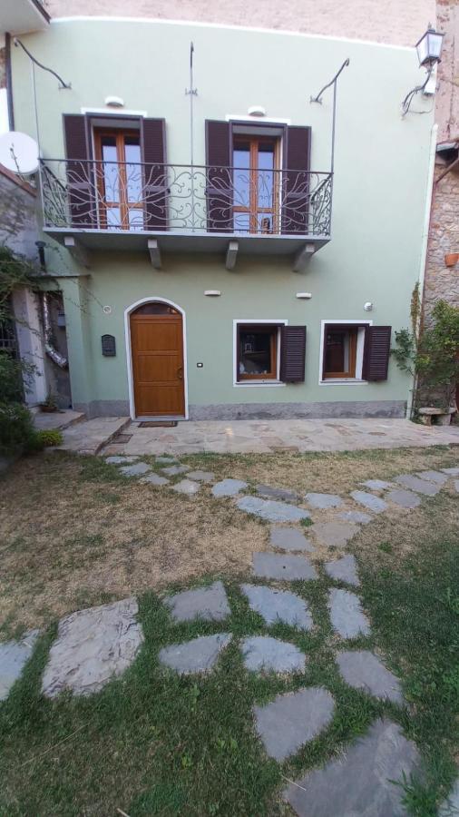 La Maison Du Chateau Cremolino Bagian luar foto